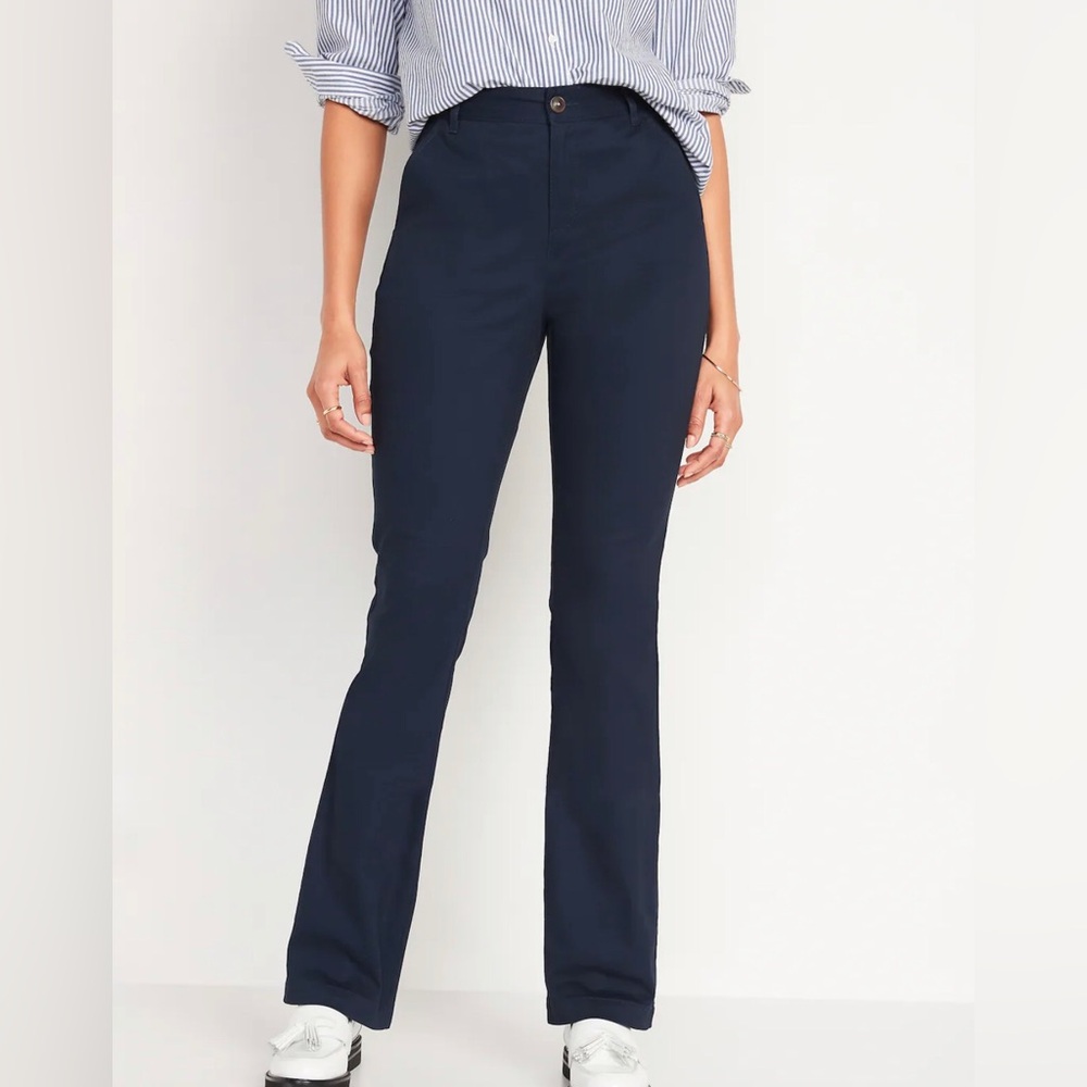 Eddie Bauer Wrinkle Resistant High Waisted Bootcut Chino Pants in Navy Size 2